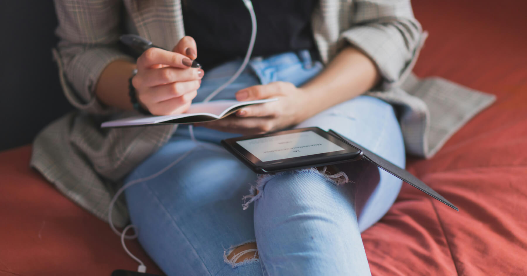 サムネイル画像: eReader vs. Smartphone for Reading: A Digital Detox Perspective