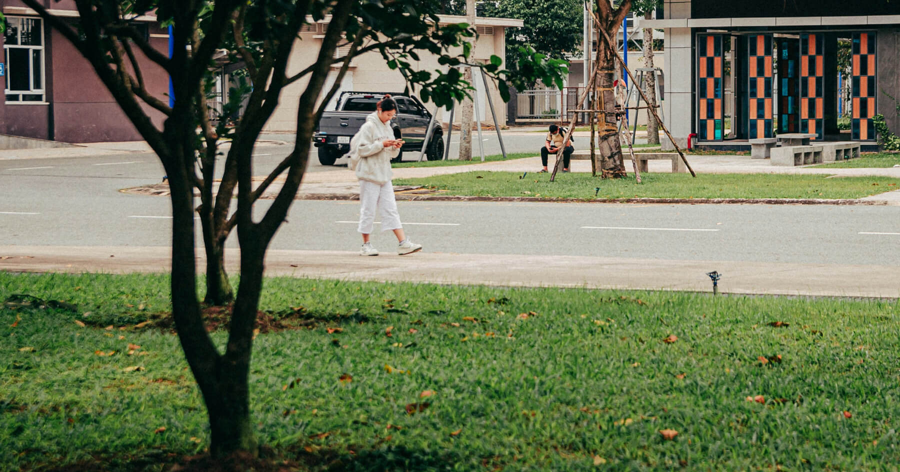 サムネイル画像: The FOMO Trap: How Smartphones and Social Media Affect Your Mental Well-being