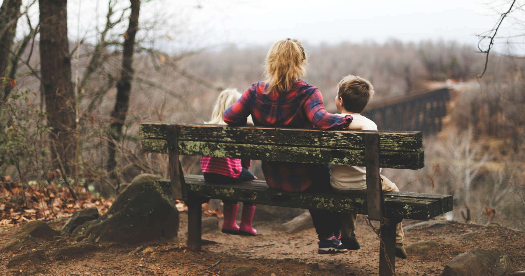 サムネイル画像: Enjoying Digital Detox with Your Kids: The Benefits of Analog Activities