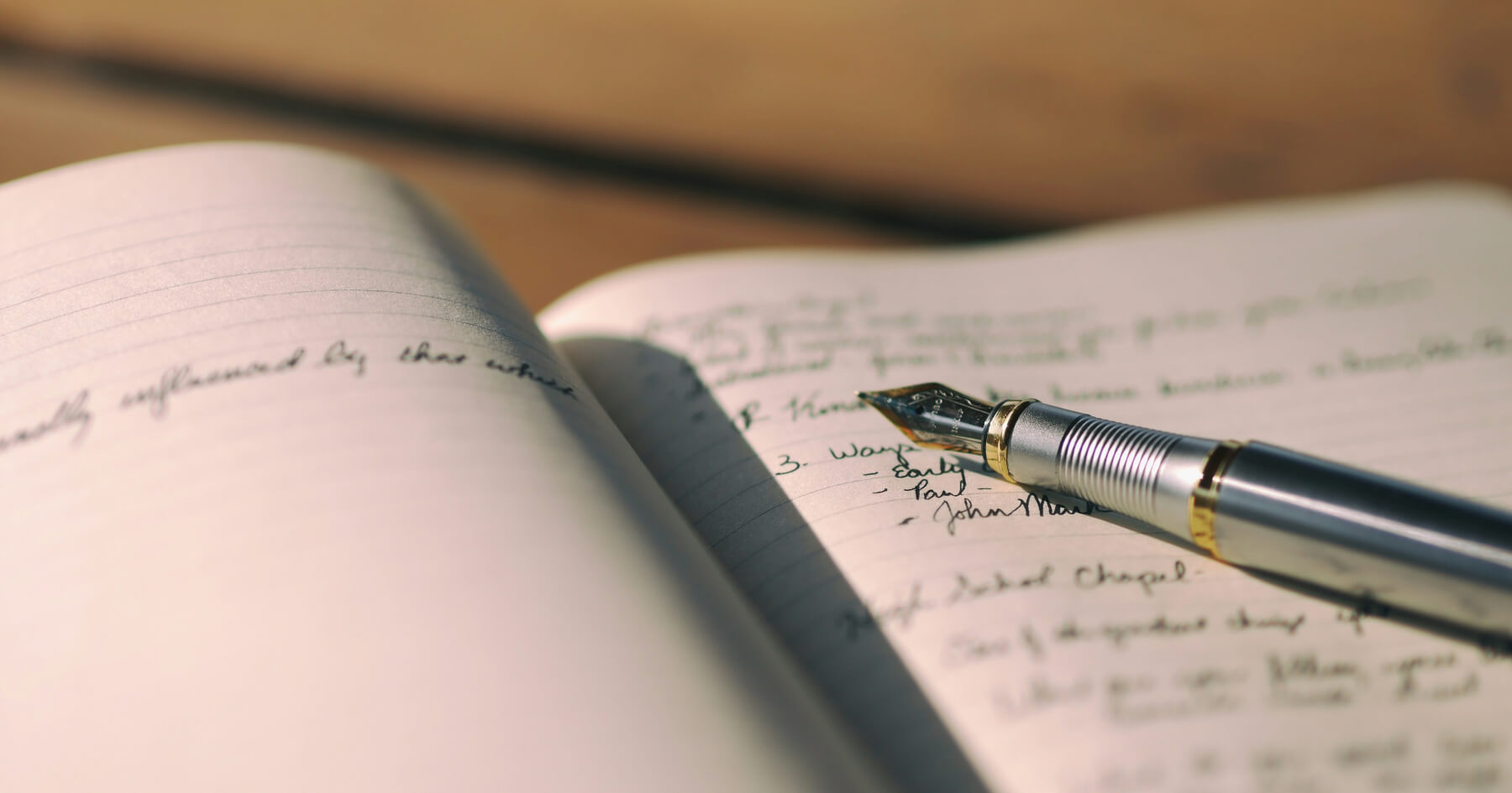 サムネイル画像: Enhance Your Daily Life with a Traveler's Notebook: Enjoying the Art of Creating a Unique Notebook